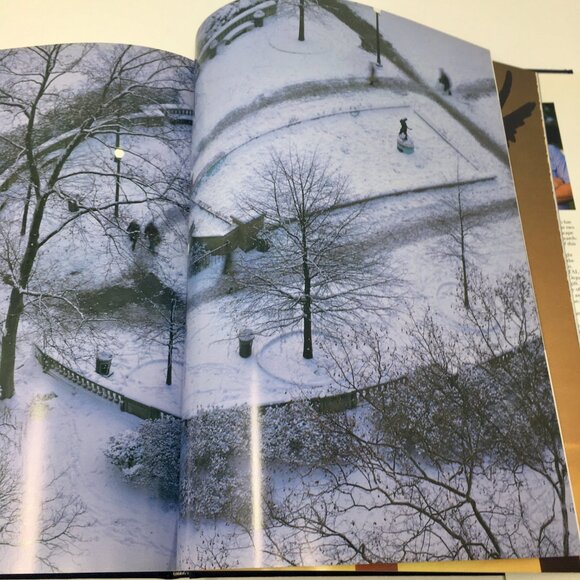 Philadelphia Photography by Robert Llewellyn Coffee Table Hardbound Book - Picture 15 of 16